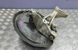 Кулак задний левый volkswagen Passat 3C0505433K B7 CAX