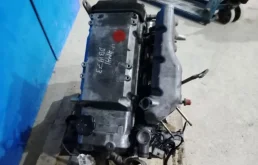 Двигатель без навесного для Mitsubishi Pajero 2003 года на фотографиях