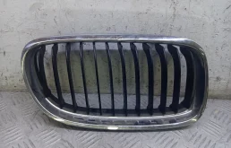 Ноздря / Решетка капота BMW 3 серия E90/E91/E92/E93 рестайлинг (2008—2013)