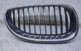 Ноздря / Решетка капота BMW 3 серия E90/E91/E92/E93 (2005—2010)