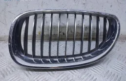 Ноздря / Решетка капота BMW 3 серия E90/E91/E92/E93 (2005—2010)