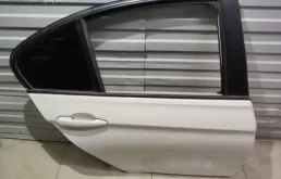 Форточка BMW 3 серия F30/F31 (2011—2015)