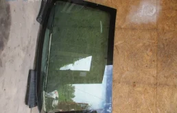 Стекло BMW 7 серия F01/F02 (2008—2012)