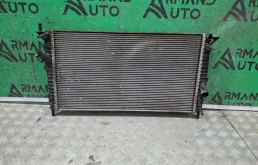 Радиатор двигателя (двс) Ford Focus 2005-2011 1897406 2