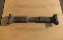 Балка передняя поперечная для Mitsubishi Pajero на фотографиях