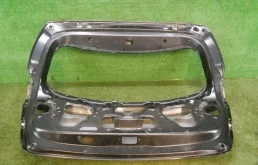 Крышка багажника для Kia Rio X line 2017 года на фотографиях