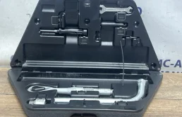 Набор инструментов Audi A8 4E0012123D D3 5.2 BSM