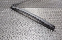 Усилитель переднего бампера для Ford Explorer на фотографиях