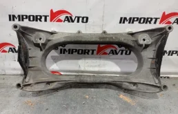 Балка TOYOTA CROWN MAJESTA 2009-2013 5120130130 URS206 1UR-FSE, передняя