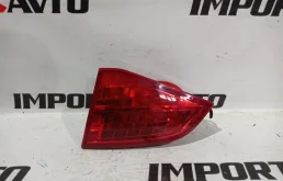 Вставка между стопов AUDI A4 2007-2011 8K9945094B 8K5 CDNB, правая