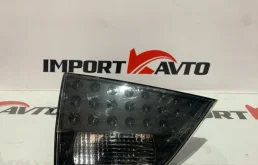Вставка между стопов MITSUBISHI OUTLANDER 2005-2009 8331A065 CW5W 4B12, левая