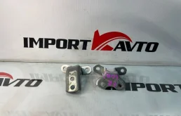 Петля двери TOYOTA SIENTA 2018-2022 6871012151 NSP170G 2NR-FKE, передняя правая