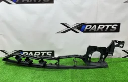 Кронштейн крыла BMW X5 2009 7157989 E70 N52B30AF, передний левый