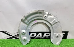 Пыльник тормозного диска BMW 5-series 2013 6775265 F10 N47D20C, передний левый