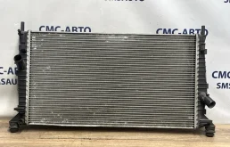 Радиатор охлаждения ДВС Volvo S40 2008-2012 8603621 С40 2.0