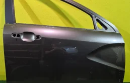 Дверь передняя правая Lada Vesta 2015-