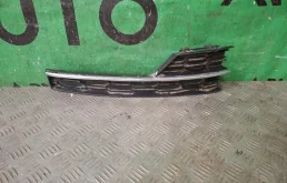 Окантовка птф Skoda Octavia 2017-2020 5E0807682G9B9 3 A7 (5E), правая