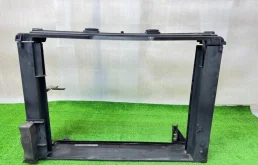 Планка кассеты радиаторов BMW 7 17117573264 F01/F02