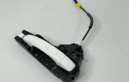 Ручка наружная двери задней правой Audi Q3 8T0837205A 8U