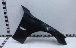 Крылья для BMW 7er 2011 года на фотографиях