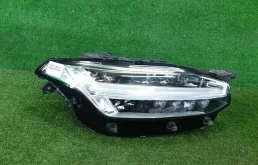 Фара правая Volvo XC90 2 (2014-2019) Full LED (В пленке)