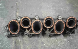 Коллектор впускной Volkswagen I (2010—2016) 059129765R
 DDX