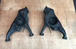 Рычаг задний левый нижний для Mitsubishi Grandis 2006 года на фотографиях