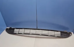 Решётка в бампер центральная для Toyota RAV 4 2013-2019
