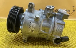 Компрессор кондиционера Audi A4 2014 8K0260805E B8 CJEB