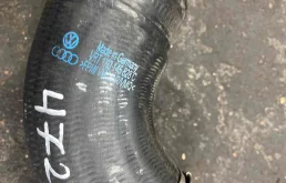 Патрубок интеркулера Volkswagen Mk6 (2008—2012) 1K0145828C BMY