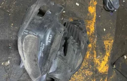 Защита арок передняя левая (подкрылок) BMW 5 серия E60/E61 (2002—2007) 3