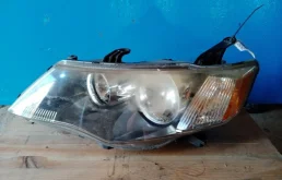 Фара Mitsubishi Outlander XL 2007-2009