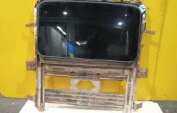 Стекло люка Toyota Land Cruiser 200