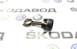 Поршень с шатуном Skoda Octavia 2013 04L105401A A7 (5E) 2.0 CKFC