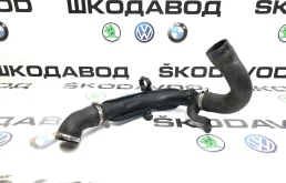 Патрубок интеркулера Skoda Yeti 2015 1K0145770AE 5L 2.0 CFHC