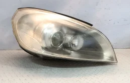 ФАРА VOLVO ПРАВАЯ 31299993  XA7365Z