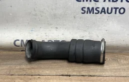 Патрубок воздушный Volvo S80 8692401 С80 2.5T
