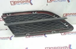 Решетка противотуманки правая Б/У Б/У