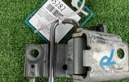 Петля двери Audi A6 2010 8E0831412E 4F5 BDX, передняя правая