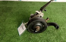 Насос гидроусилителя руля Mazda MPV 2003 L11632650C LW3W L3