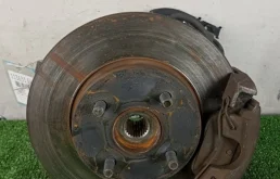 Ступица Mazda Verisa D35033060B DC5W ZYVE, передняя правая