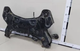 Подрамник двигателя для Hyundai i40 на фотографиях