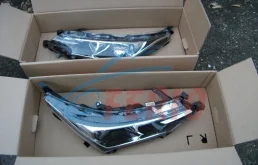 Фары для Toyota Corolla 2016 года на фотографиях