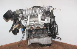 Двигатель без навесного для Kia Sorento 2002 года на фотографиях