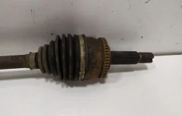 Привод передний левый для Hyundai Solaris 2018 года на фотографиях