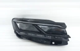 Фара правая для Volkswagen Touareg III (CR) 2018+