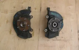 Кулак поворотный правый для Toyota Corolla на фотографиях