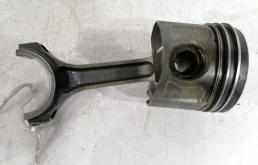 Поршень Peugeot Boxer 2015 9800484180 4H03