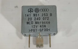 Реле Volkswagen Golf 2000 141951253B 1J5 AEH