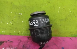 Бачок ГУР для Audi A8 2010 года на фотографиях